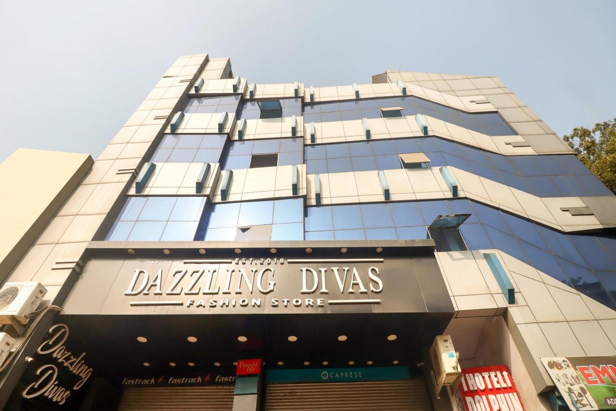 Hotel Super Collection O Dolphin Lucknow Exterior foto